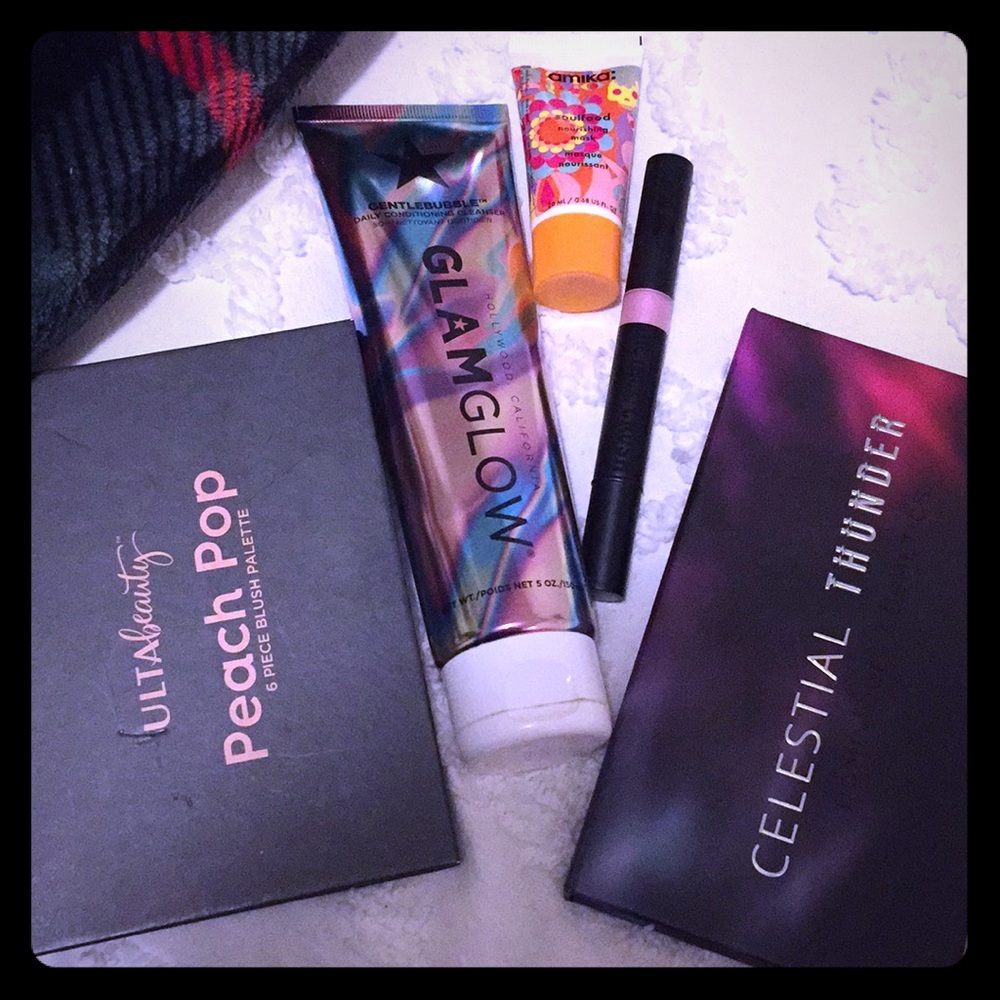 Makeup and skin care bundle